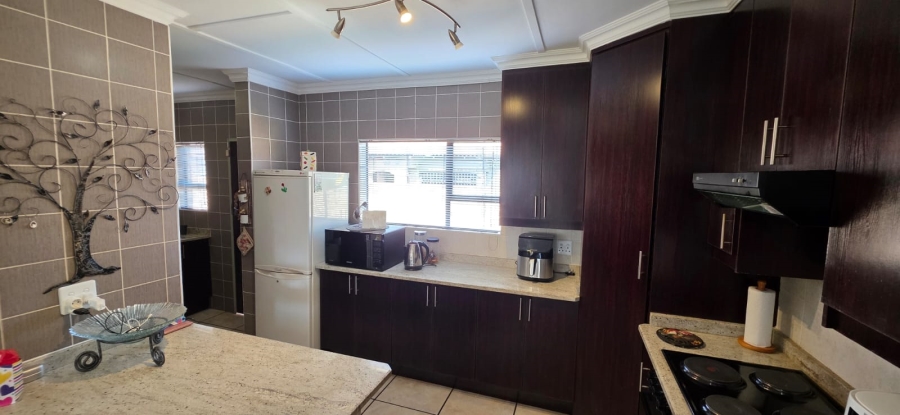 3 Bedroom Property for Sale in Grimbeeck Park North West